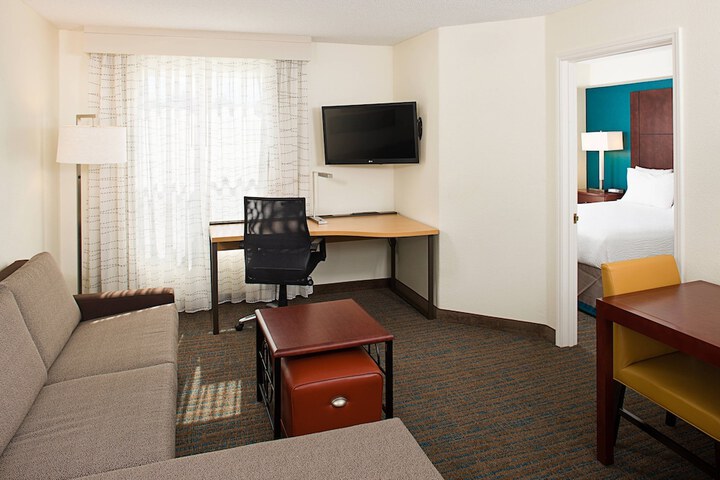 Room 14 of 23