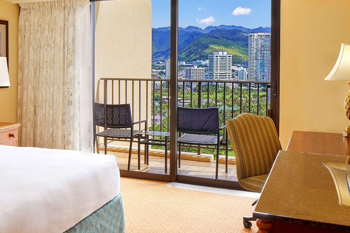 Hilton Hawaiian Village Waikiki Beach Resort