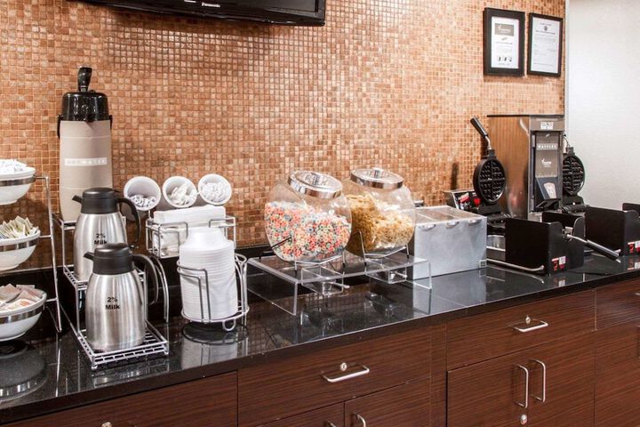 Breakfast/Coffee Service 46 of 51