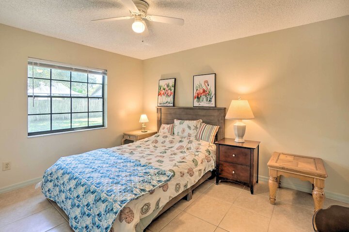 3 Mi to Philippe Park & Pier: Stunning Retreat