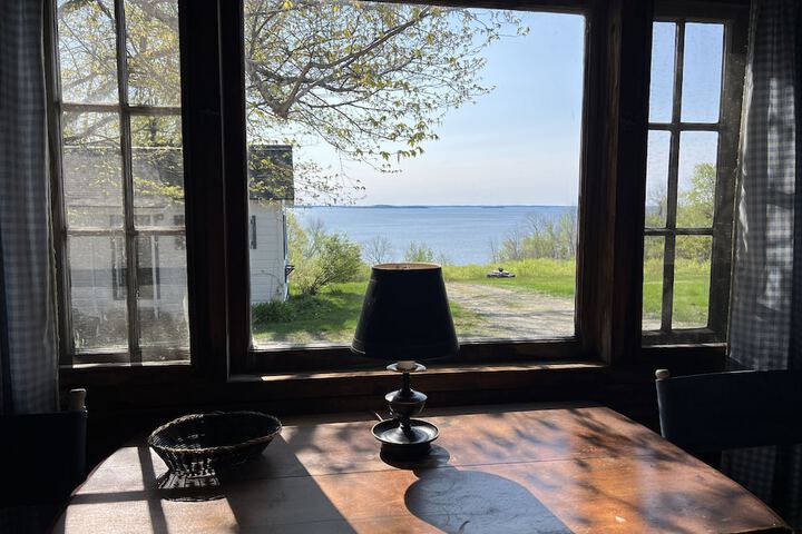 High Tide Inn
