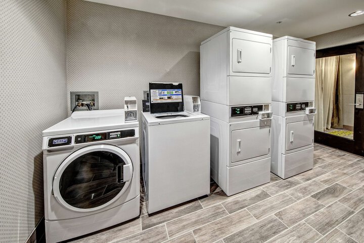 Hampton Inn & Suites Nashville / Goodlettsville