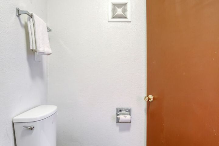 Room 18 of 30
