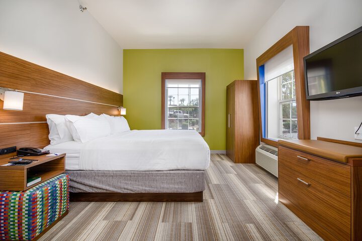 Room 30 of 44