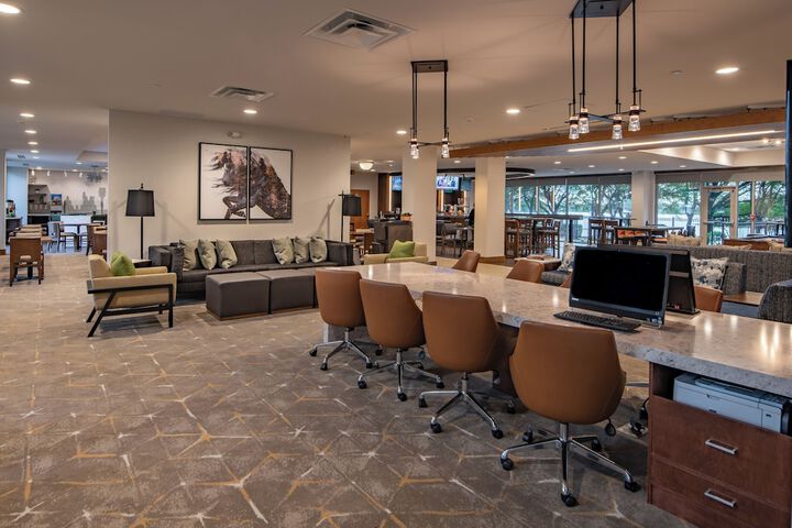 Business Center 31 of 32