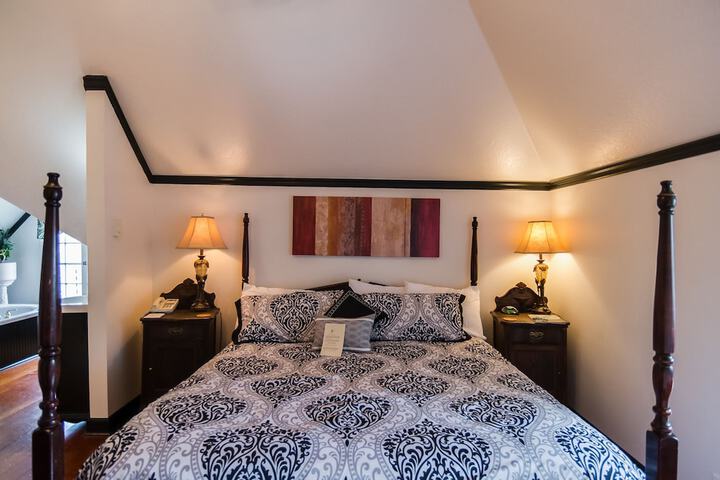 Room 51 of 144