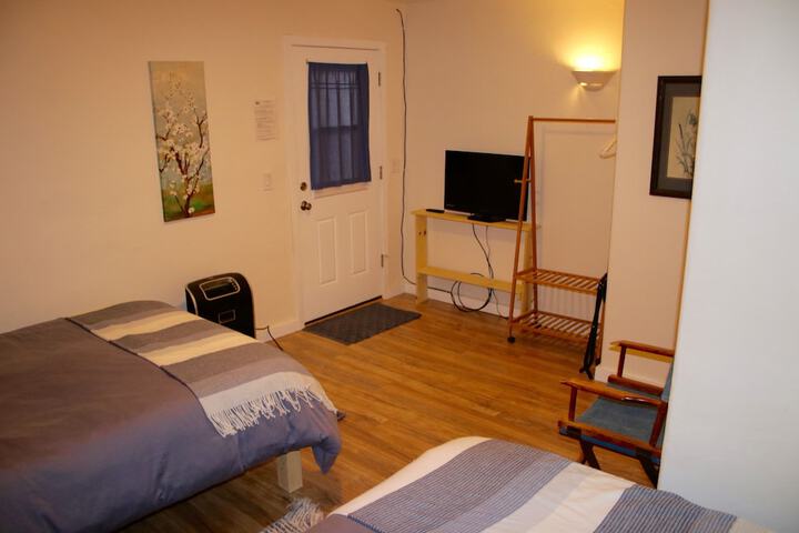 Room 33 of 65