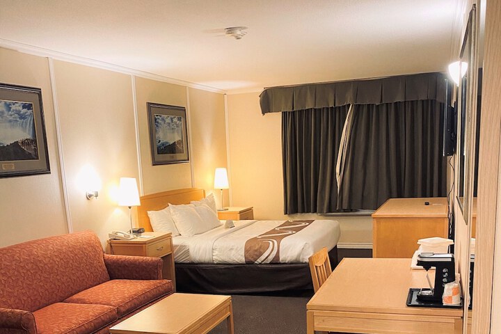Room 10 of 56