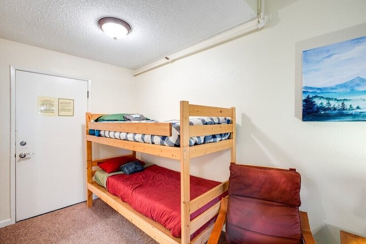 Room 33 of 58