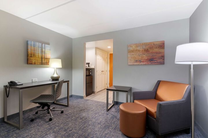 Room 19 of 37