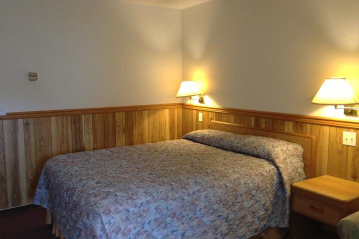Rainbow Motor Inn