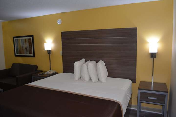 Room 18 of 49