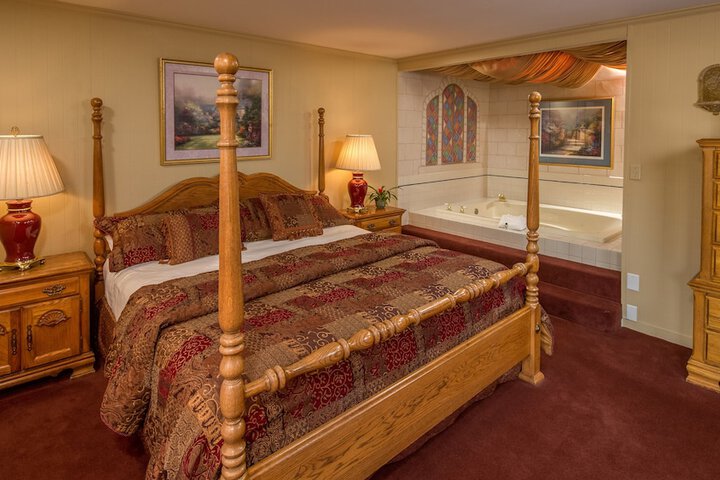 Goldmoor Inn