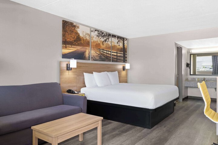 Room 21 of 70