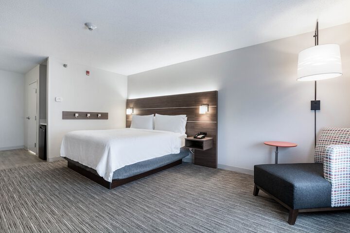 Room 15 of 41
