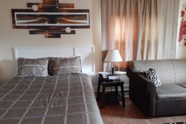 Town Line Motel