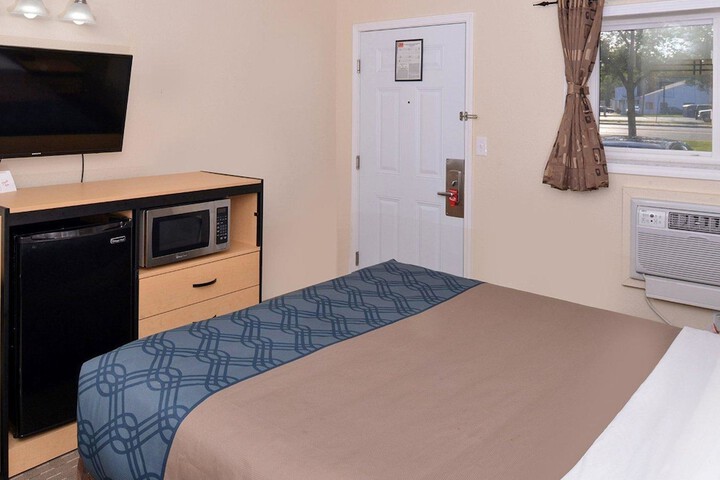 Room 18 of 26