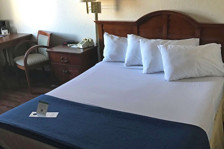 Room 6 of 7
