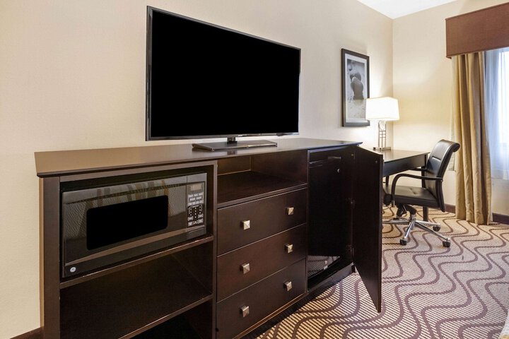 Room 15 of 46