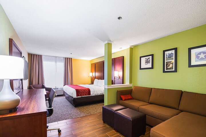 Room 21 of 35