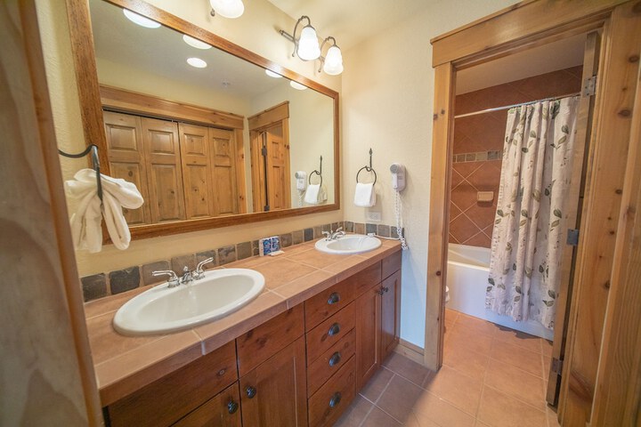Settlers Creek 6523