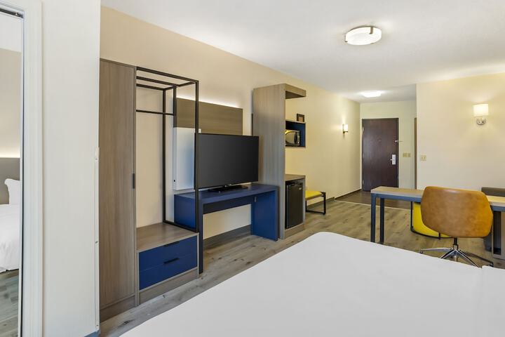 Room 18 of 39