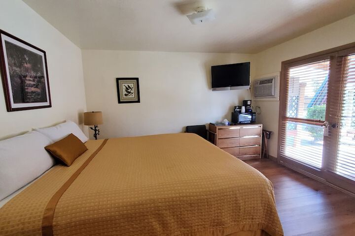 Room 105 of 137