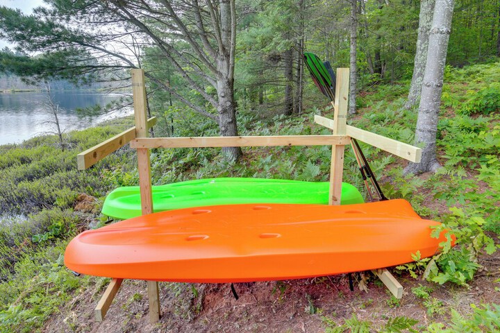 Lakefront Minocqua Getaway: Dock Game Room!
