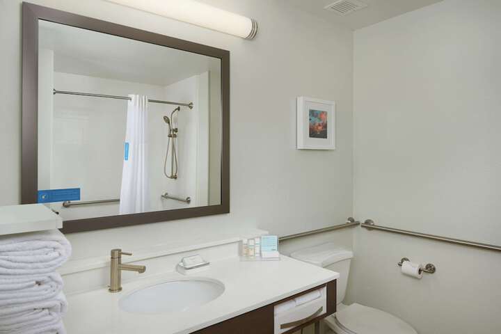 Room 7 of 42
