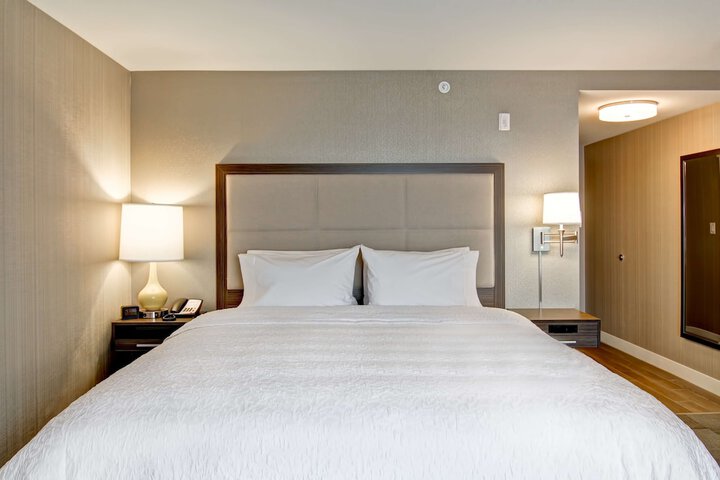 Hampton Inn & Suites by Hilton Saskatoon Airport