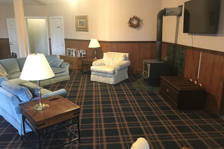 Long House Manor B & B