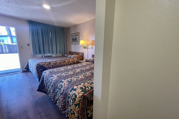 Room 9 of 22
