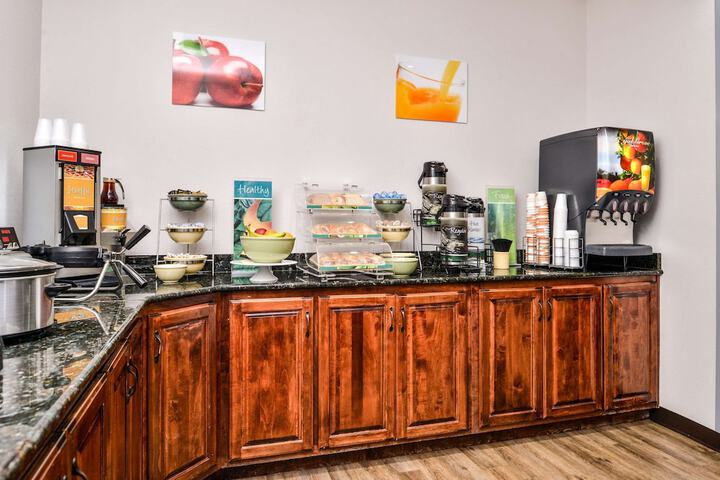 Breakfast/Coffee Service 27 of 35