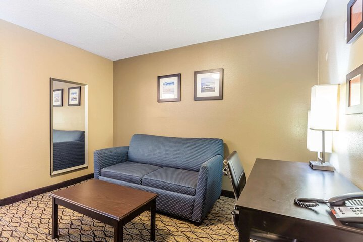 Room 44 of 65