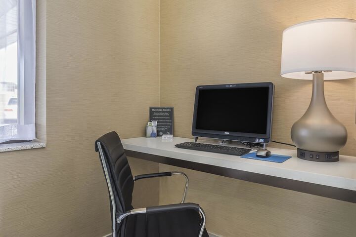Business Center 43 of 43