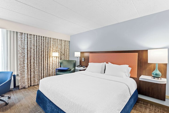 Room 19 of 38