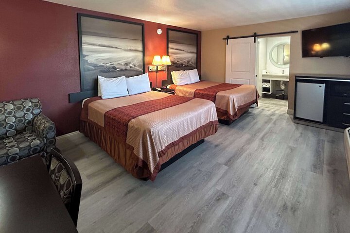 Room 7 of 10