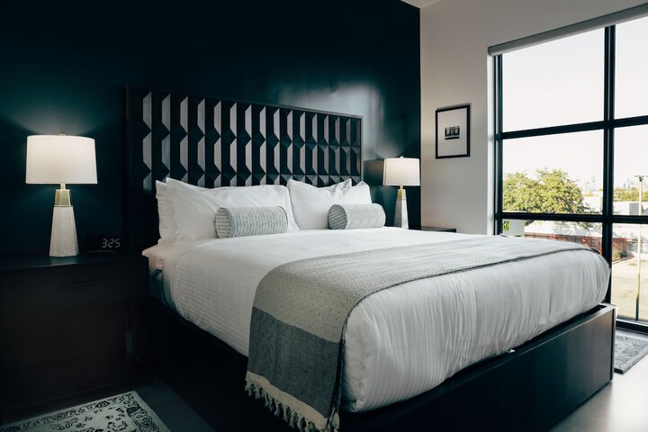 Room 42 of 59