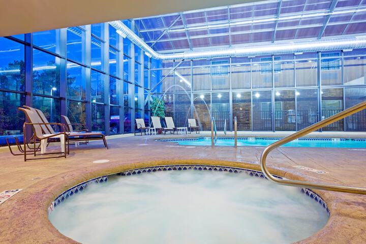 Holiday Inn Express & Suites Absecon-Atlantic City by IHG