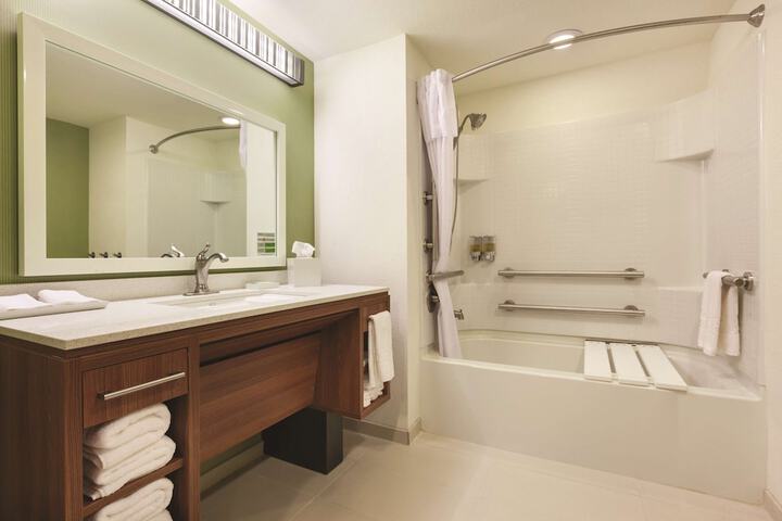 Room 15 of 26