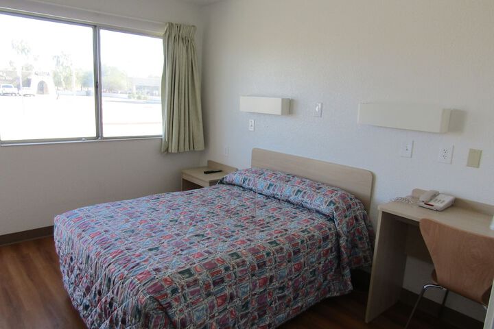 Room 8 of 21
