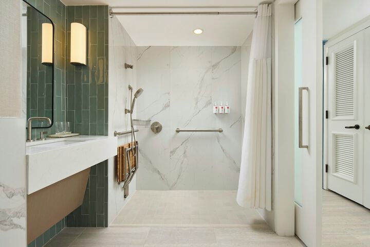 Loews Miami Beach Hotel – South Beach