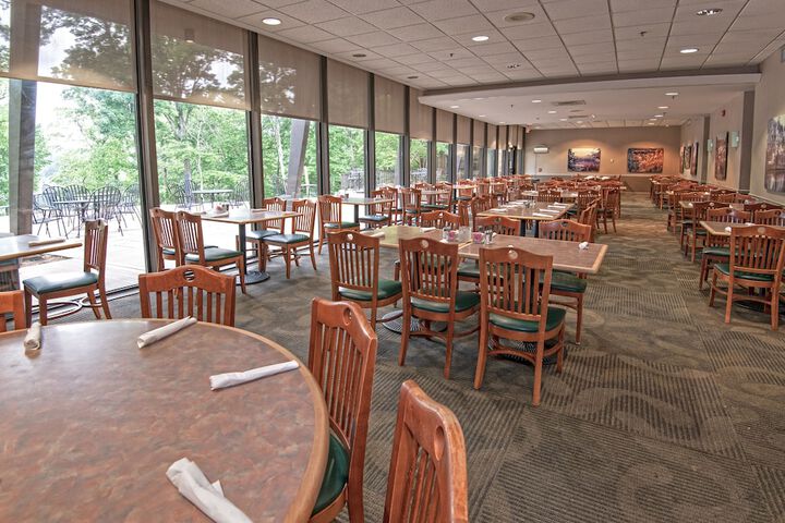 Dining 52 of 81
