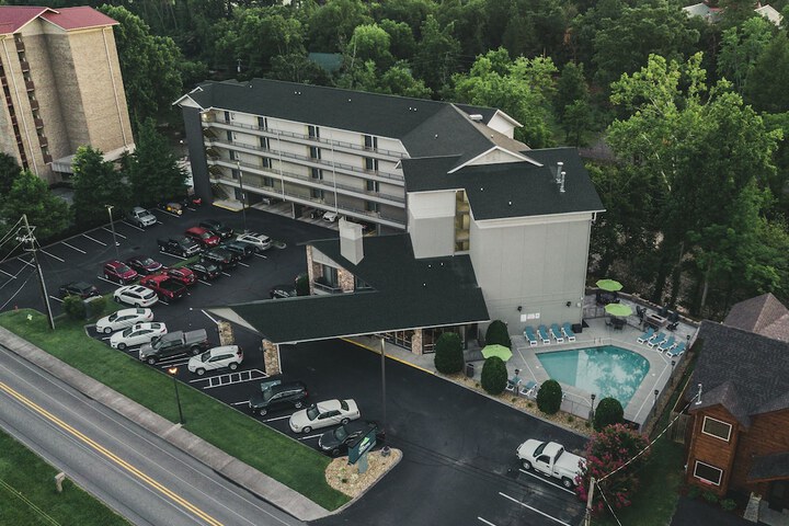 Twin Mountain Inn & Suites