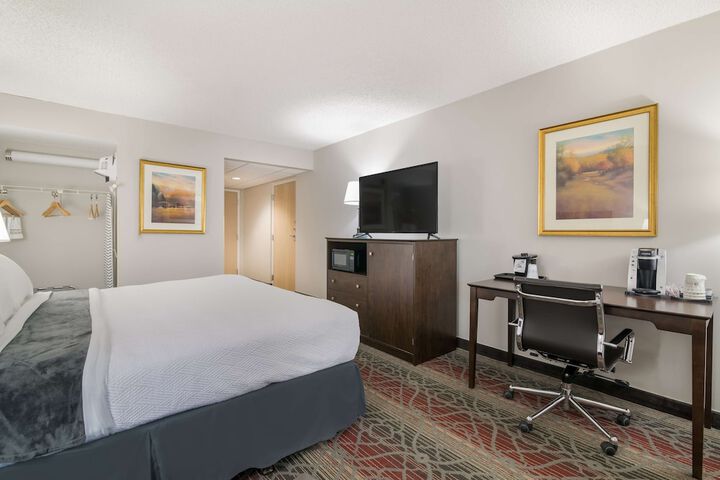 Room 18 of 40