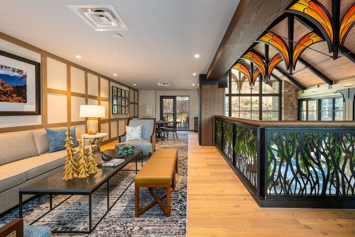 Hotel Interior 4 of 94