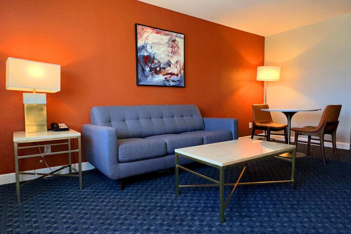 Room 93 of 168