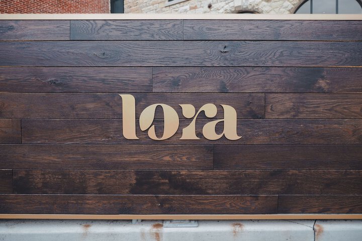 Lora
