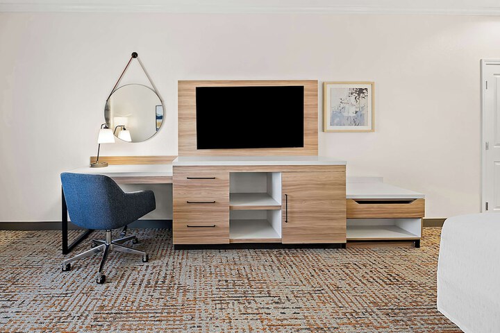 Room 13 of 53