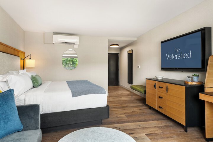 Room 9 of 35
